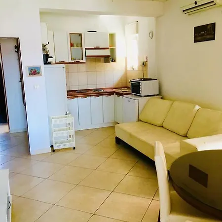 Nina Apartment