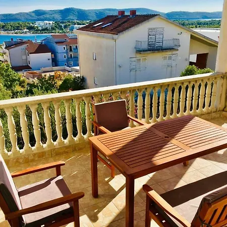 Apartman Nina *