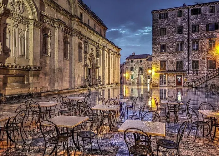 Nina 아파트 시베니크